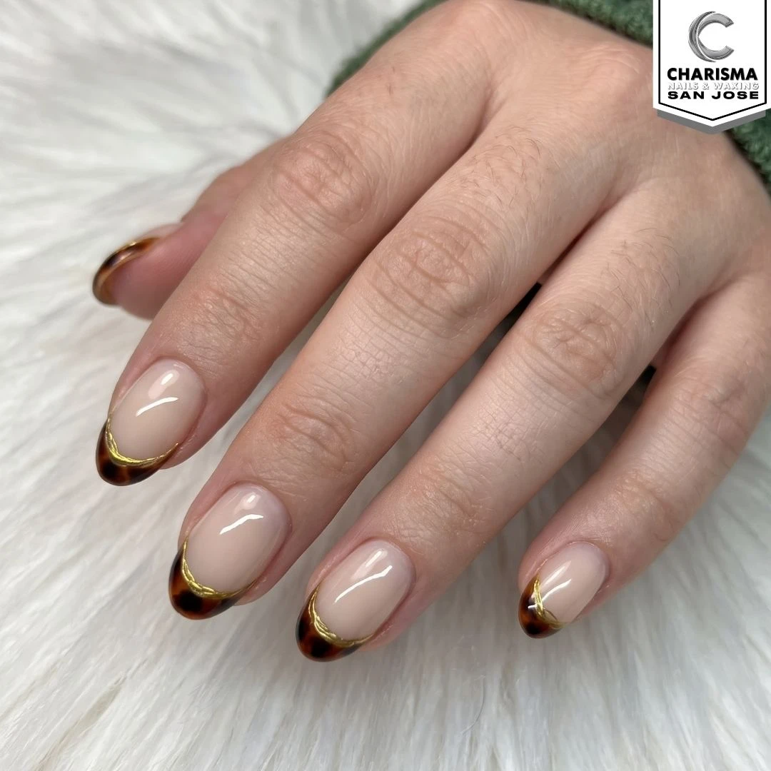Gel nails art